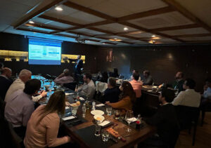 Imagem-1-blog-Reunião-sobre-tratamento-de-câncer-de-próstata-avançado